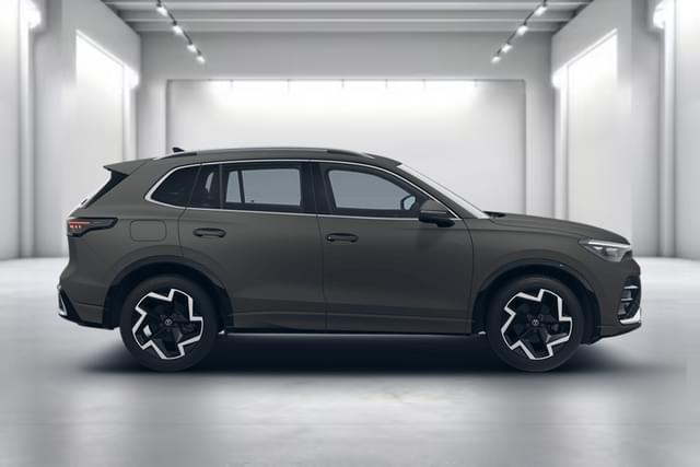 Volkswagen Tiguan Grenadilla Black Metallic Color Image